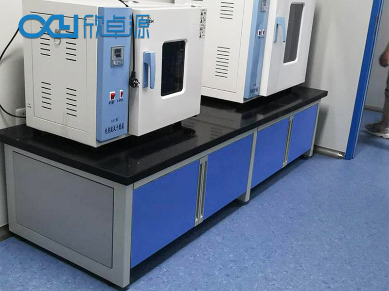 Steel and wood high temperature table