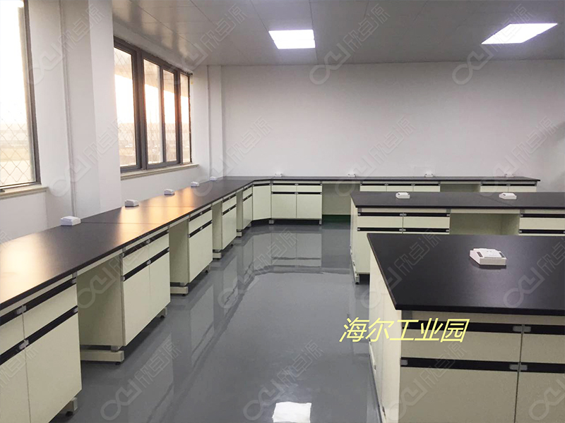 Steel wood lab bench